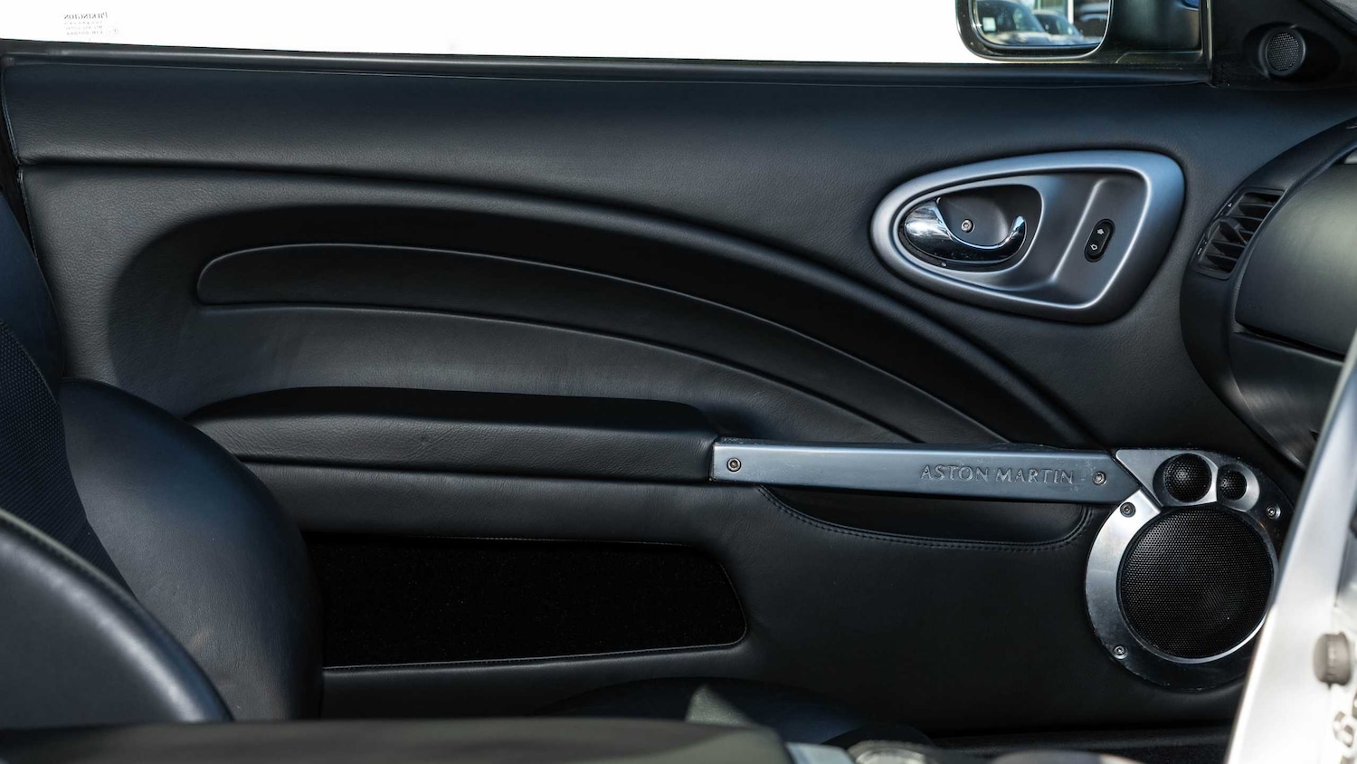 Used Aston Martin Vanquish 2004 for sale - 78024011: Photo 12