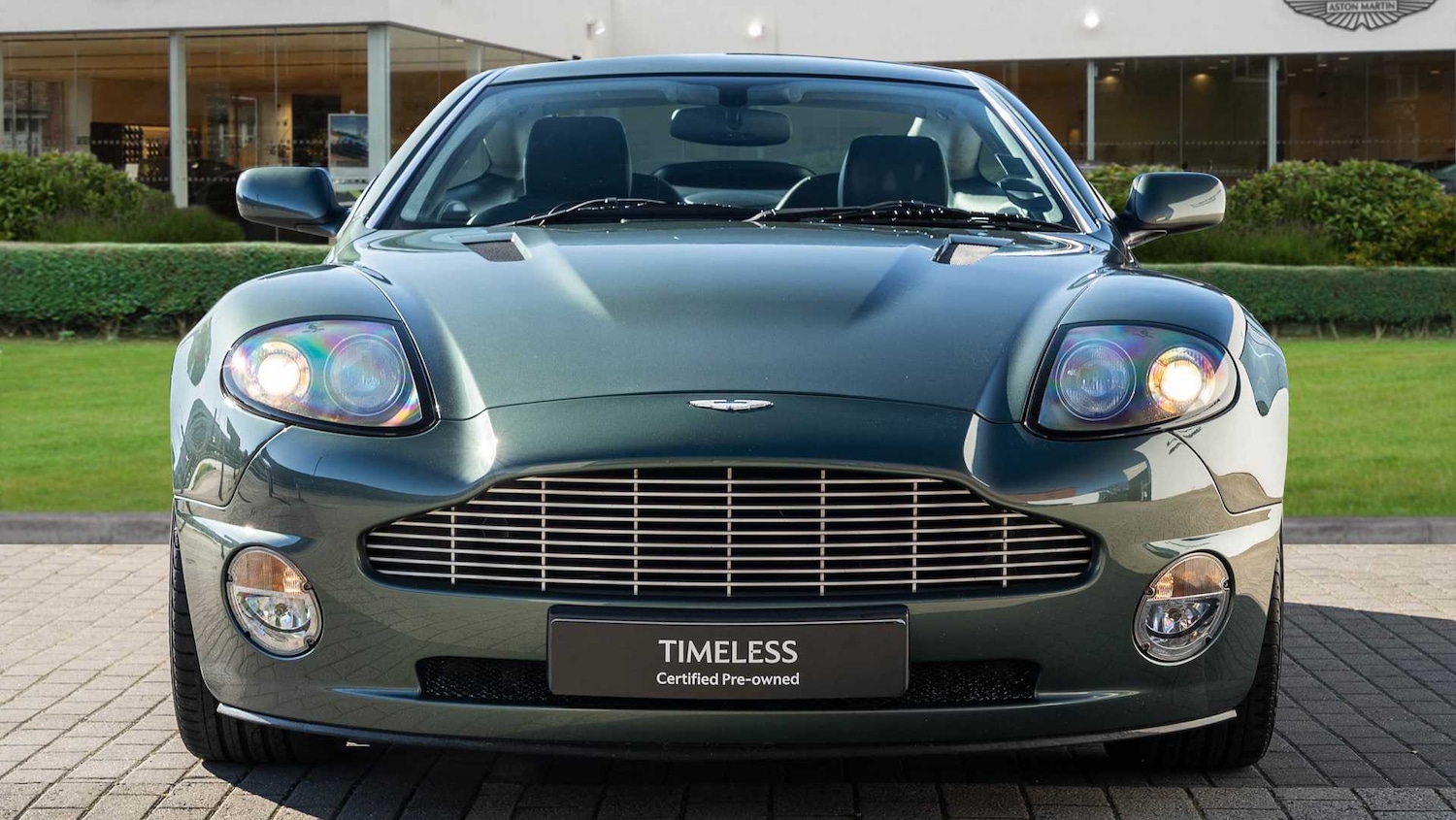 Used Aston Martin Vanquish 2004 for sale - 78024011: Photo 4