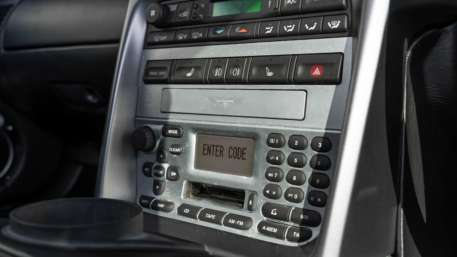 Used Aston Martin Vanquish 2004 for sale - 78024011: Photo 9