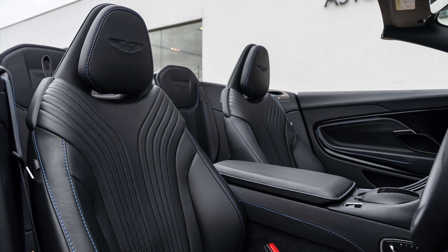 Used Aston Martin DB11 2020 for sale - 76339576: Photo 12