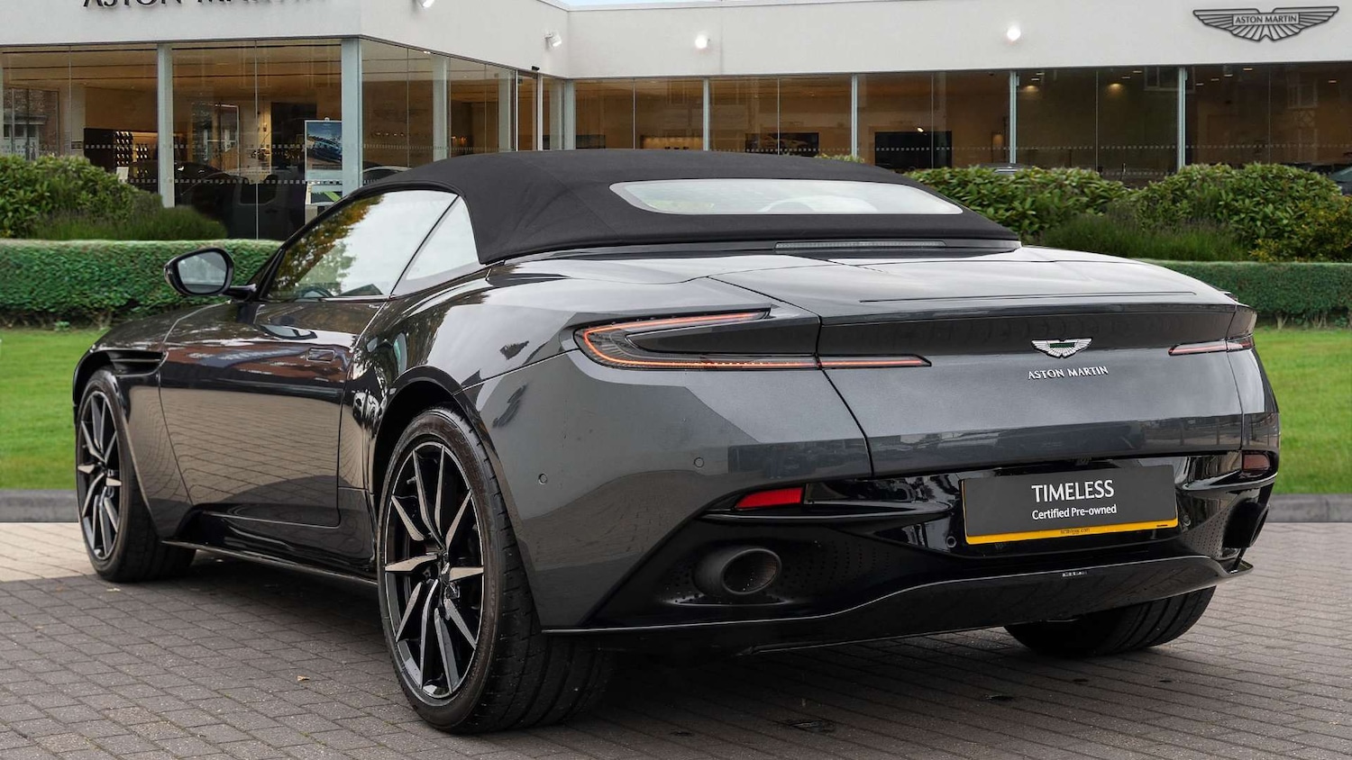 Used Aston Martin DB11 2020 for sale - 76339576: Photo 15