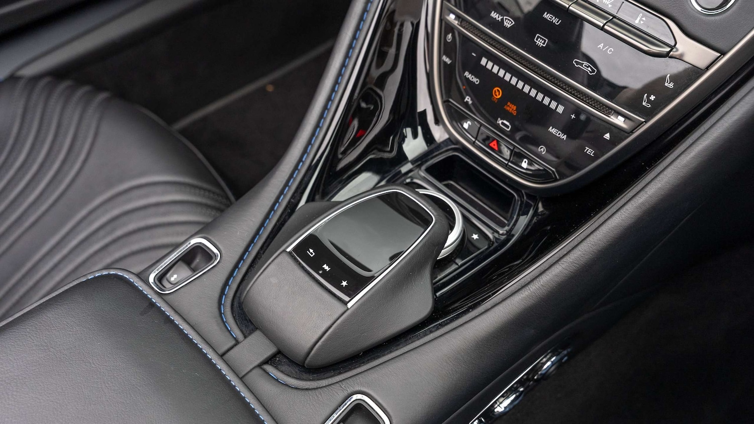 Used Aston Martin DB11 2020 for sale - 76339576: Photo 20