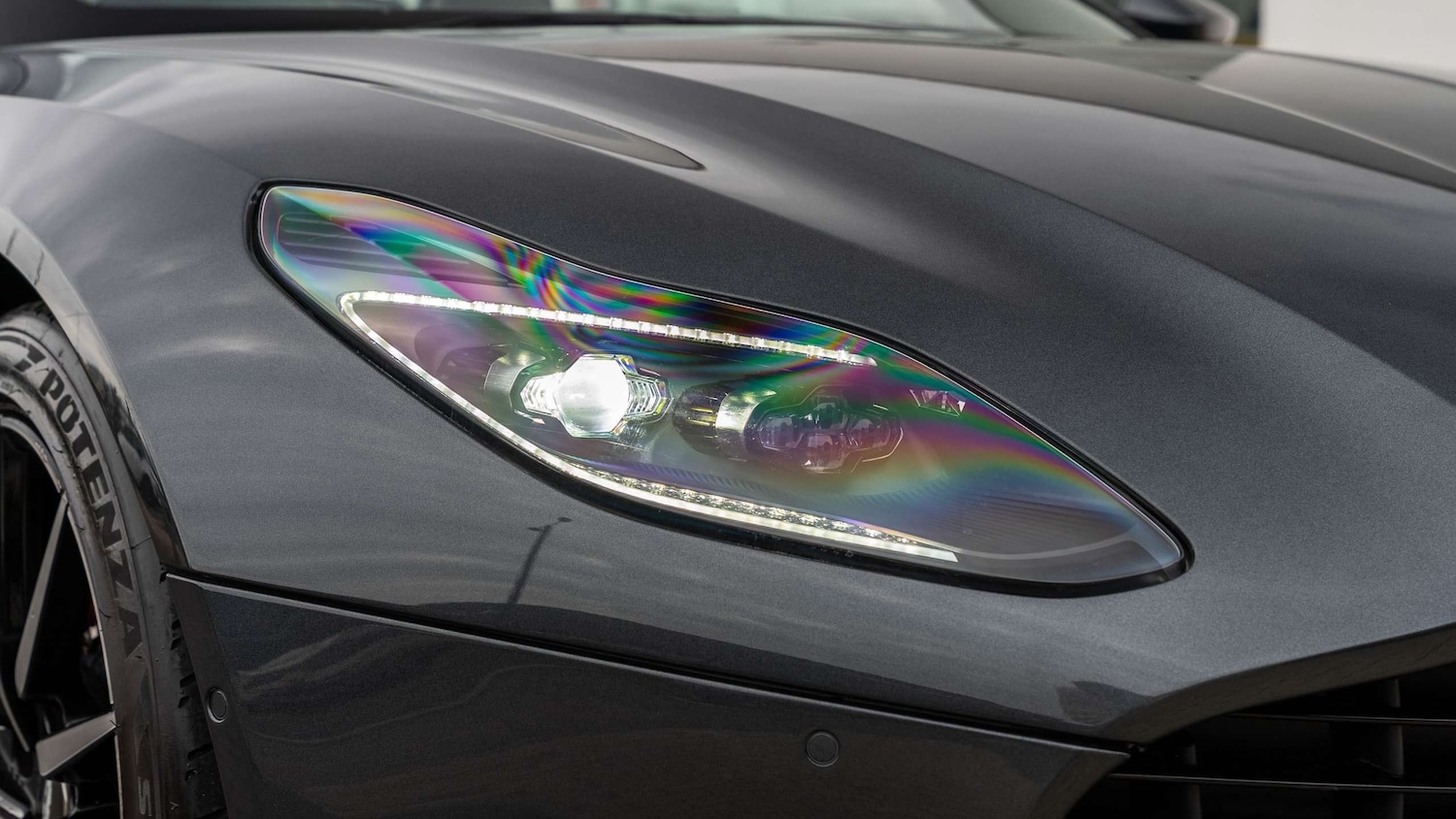 Used Aston Martin DB11 2020 for sale - 76339576: Photo 25
