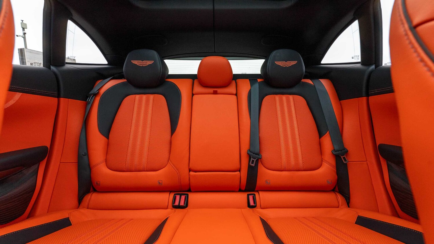 Used Aston Martin DBX 2025 for sale - 77827237: Photo 19