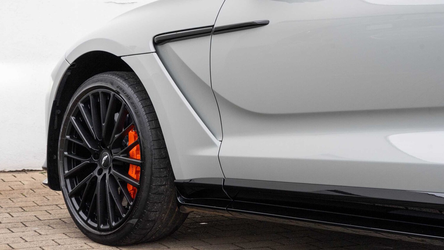 Used Aston Martin DBX 2025 for sale - 77827237: Photo 9