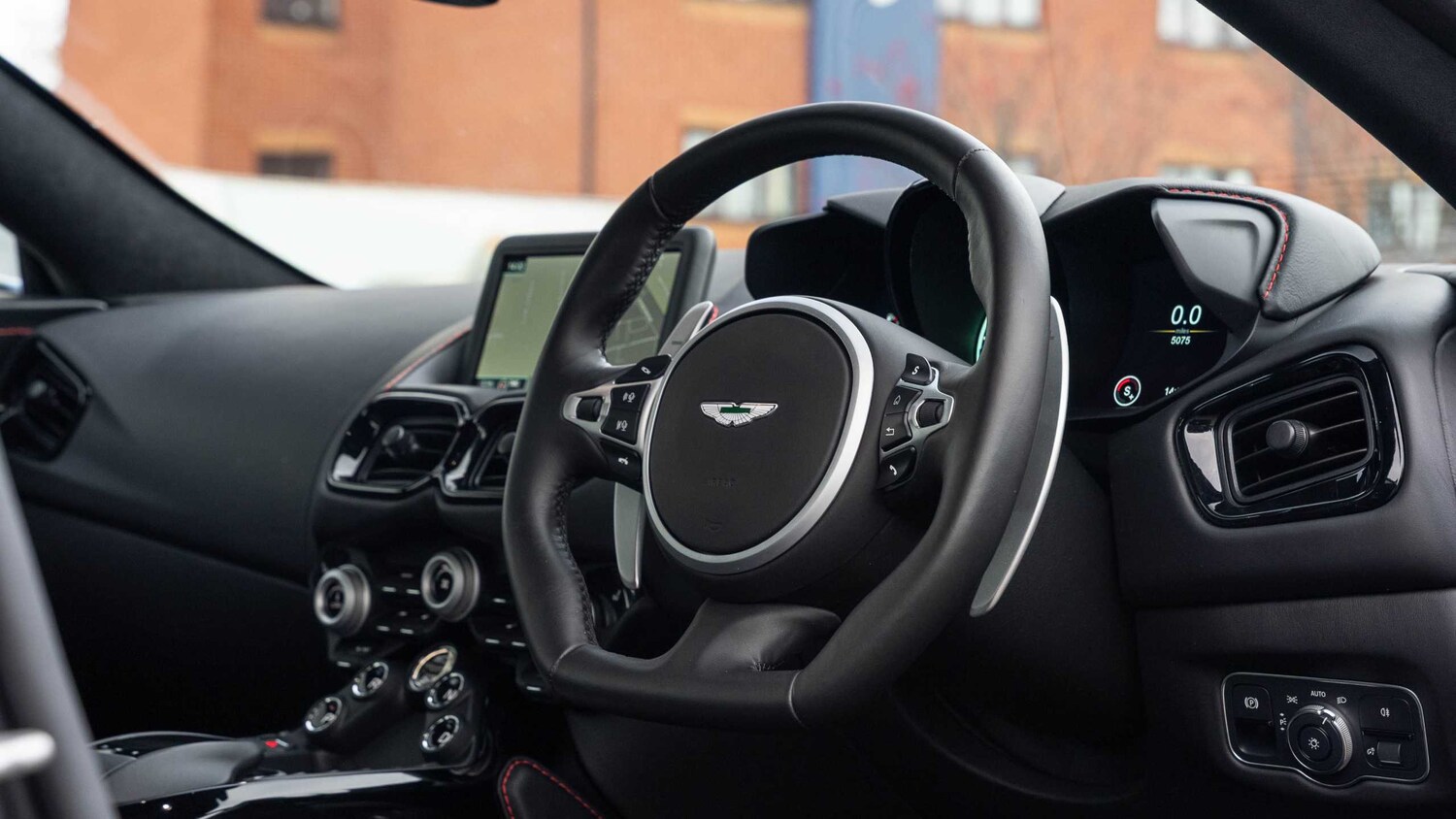 Used Aston Martin Vantage 2019 for sale - 77772229: Photo 24