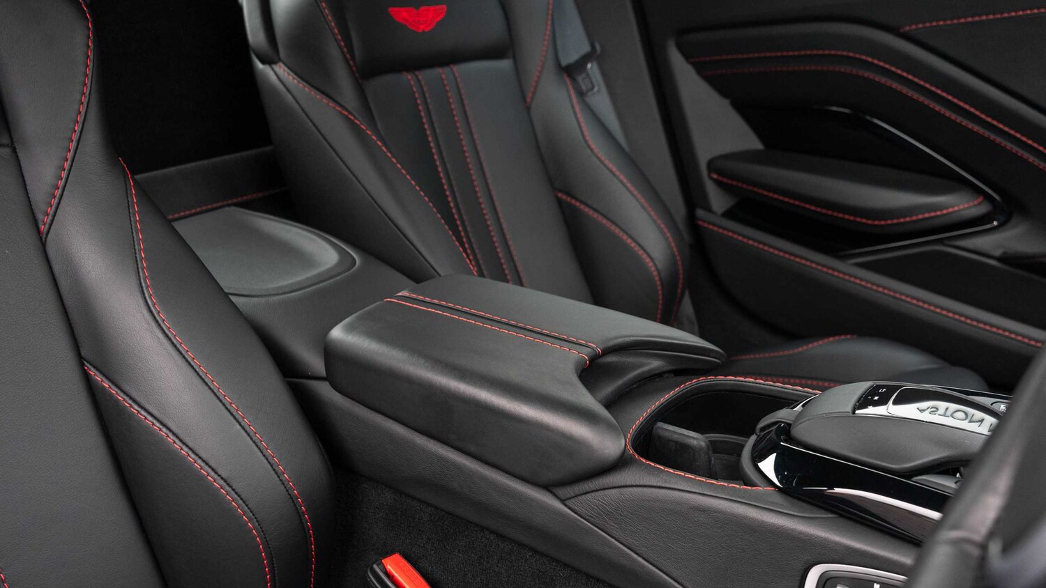 Used Aston Martin Vantage 2019 for sale - 77772229: Photo 28