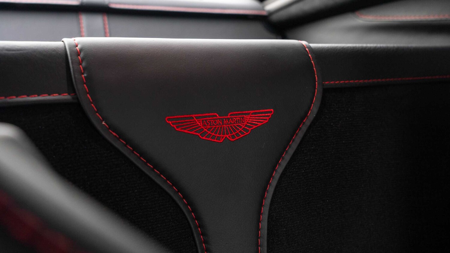 Used Aston Martin Vantage 2019 for sale - 77772229: Photo 29