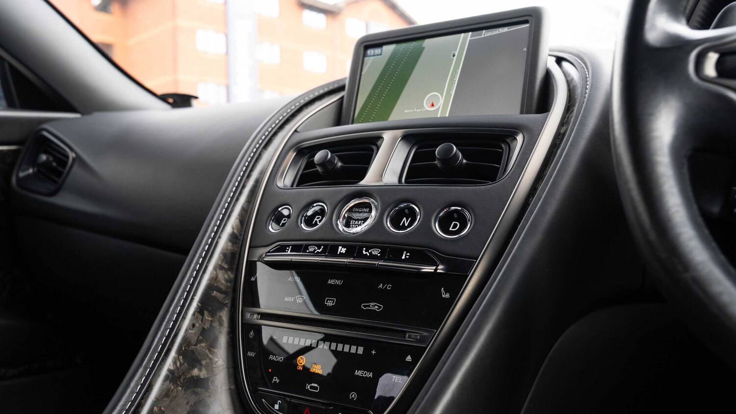 Used Aston Martin DB11 2017 for sale - 77698950: Photo 10