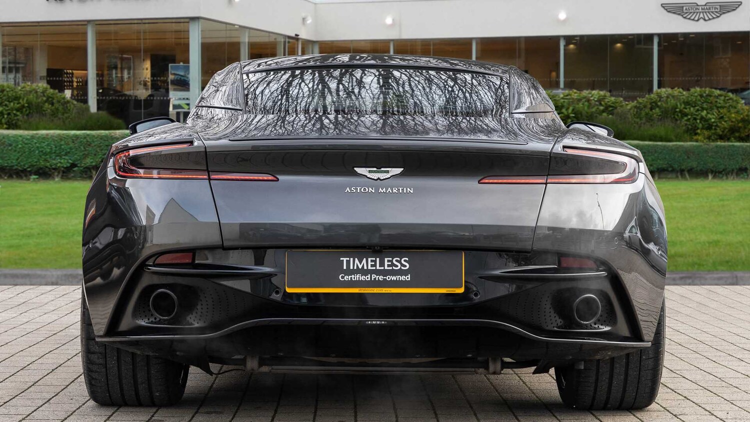 Used Aston Martin DB11 2017 for sale - 77698950: Photo 15