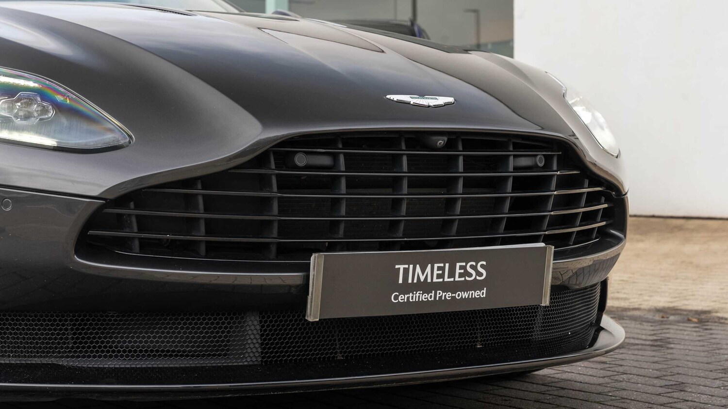 Used Aston Martin DB11 2017 for sale - 77698950: Photo 18