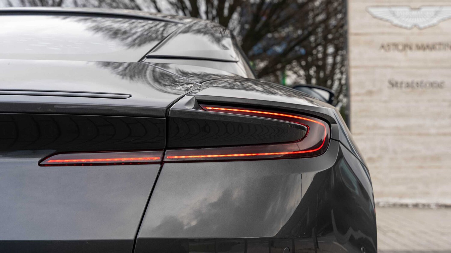 Used Aston Martin DB11 2017 for sale - 77698950: Photo 19