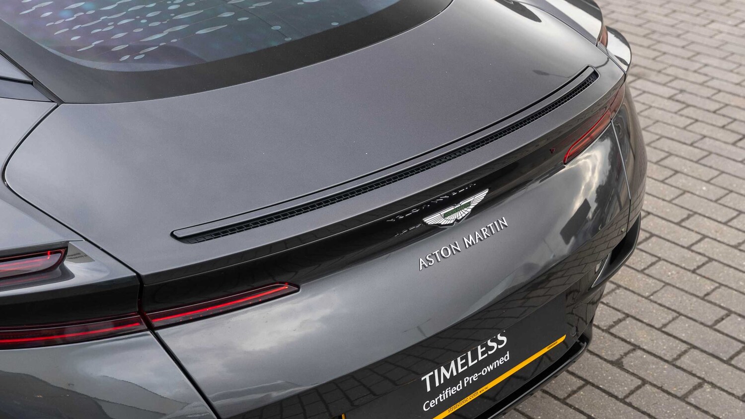 Used Aston Martin DB11 2017 for sale - 77698950: Photo 8