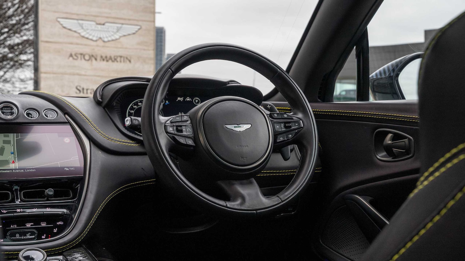 Used Aston Martin DBX 2023 for sale - 77628178: Photo 26