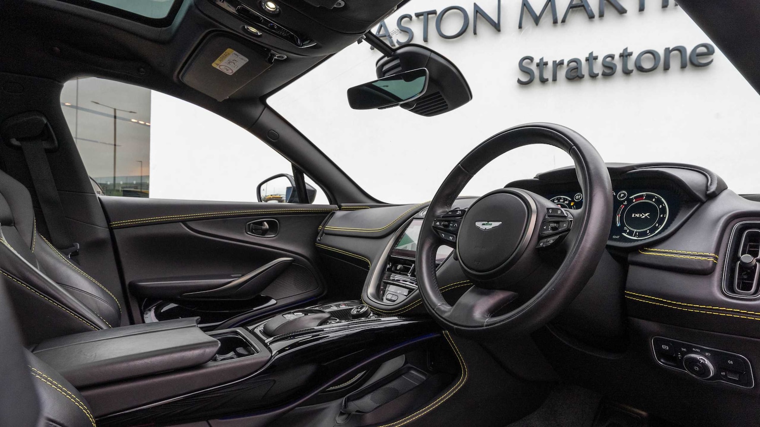 Used Aston Martin DBX 2023 for sale - 77628178: Photo 3