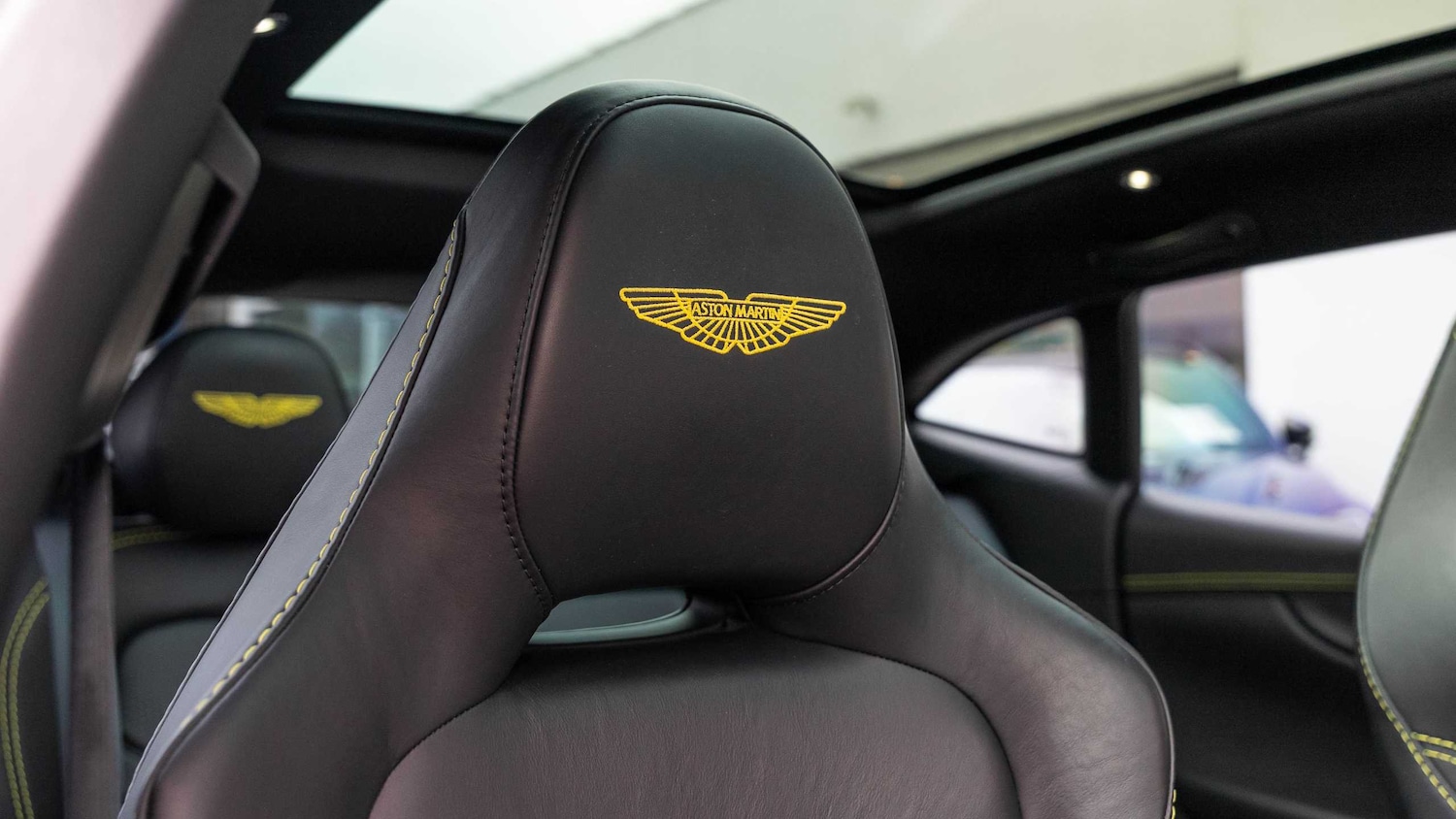 Used Aston Martin DBX 2023 for sale - 77628178: Photo 5