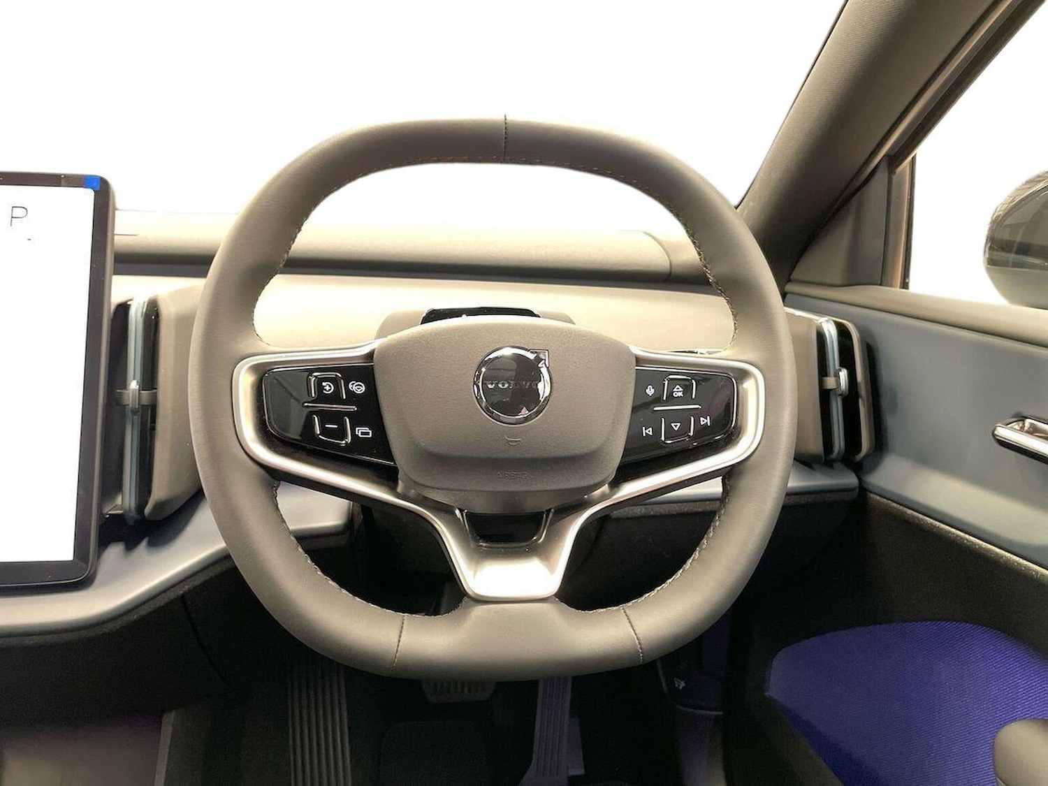 Used Volvo EX30 2025 for sale - 76439796: Photo 9