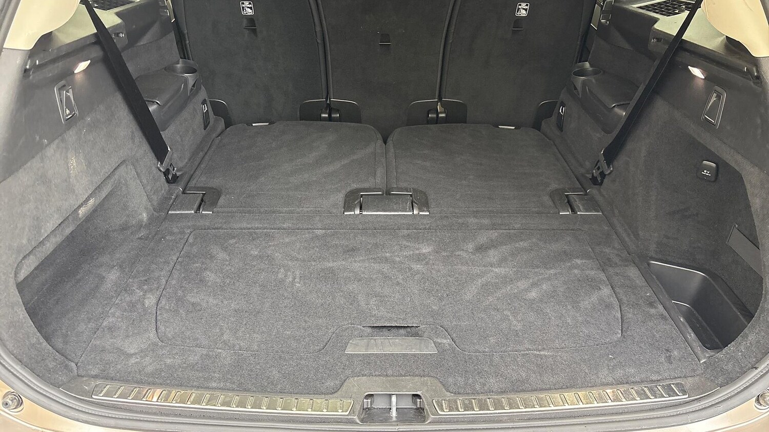 Used Volvo XC90 2025 for sale - 76565447: Photo 15