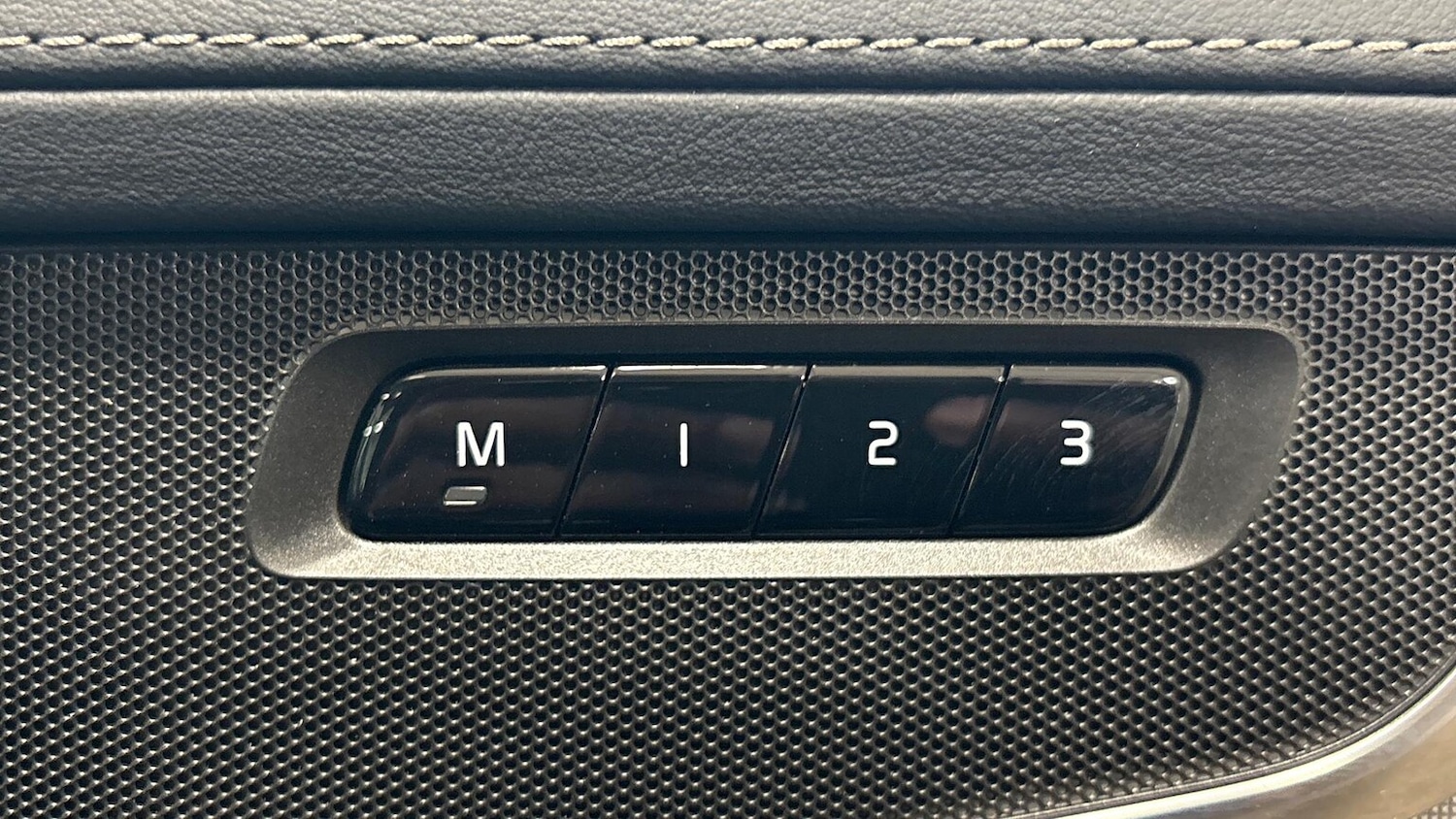 Used Volvo XC90 2025 for sale - 76565447: Photo 26