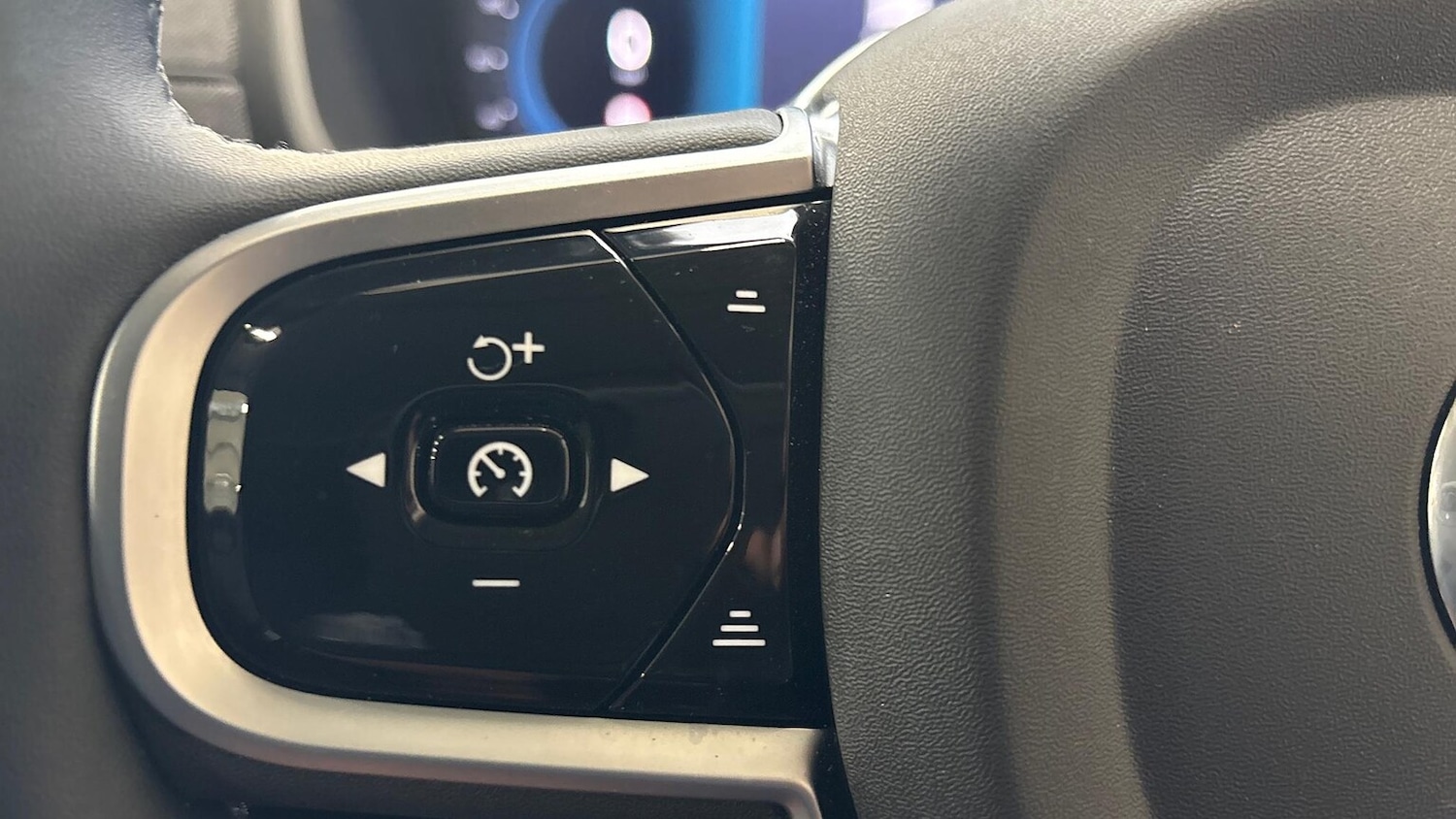 Used Volvo XC90 2025 for sale - 76565447: Photo 30