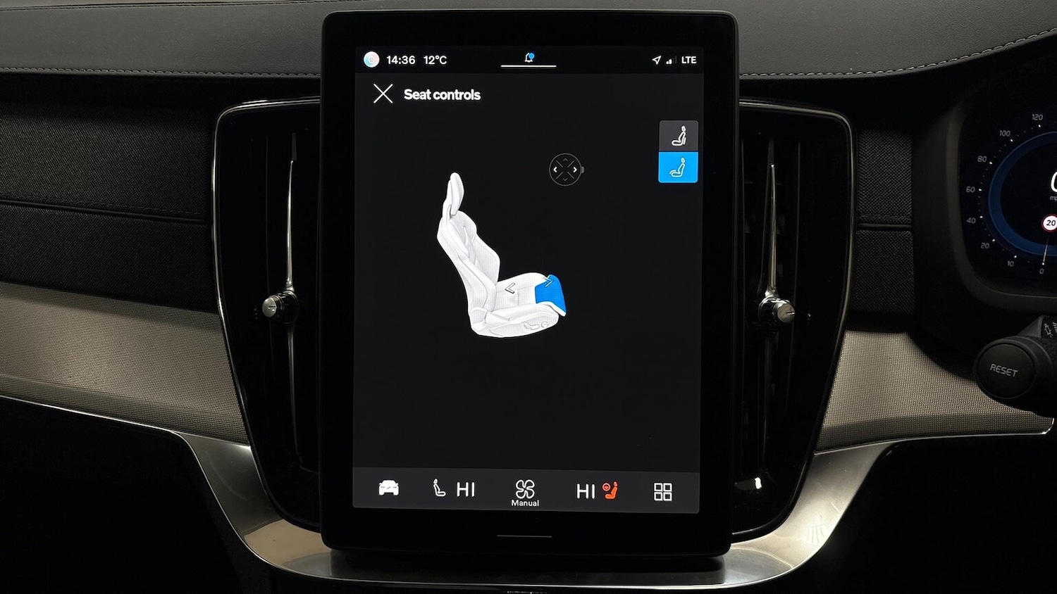 Used Volvo XC90 2025 for sale - 76565447: Photo 40