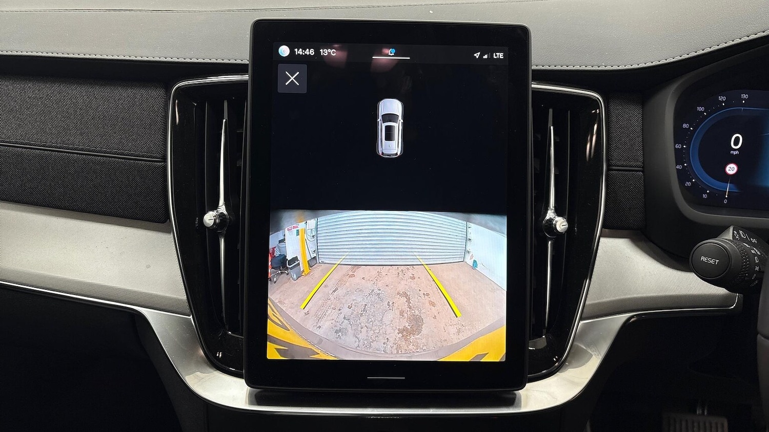 Used Volvo XC90 2025 for sale - 76565447: Photo 41