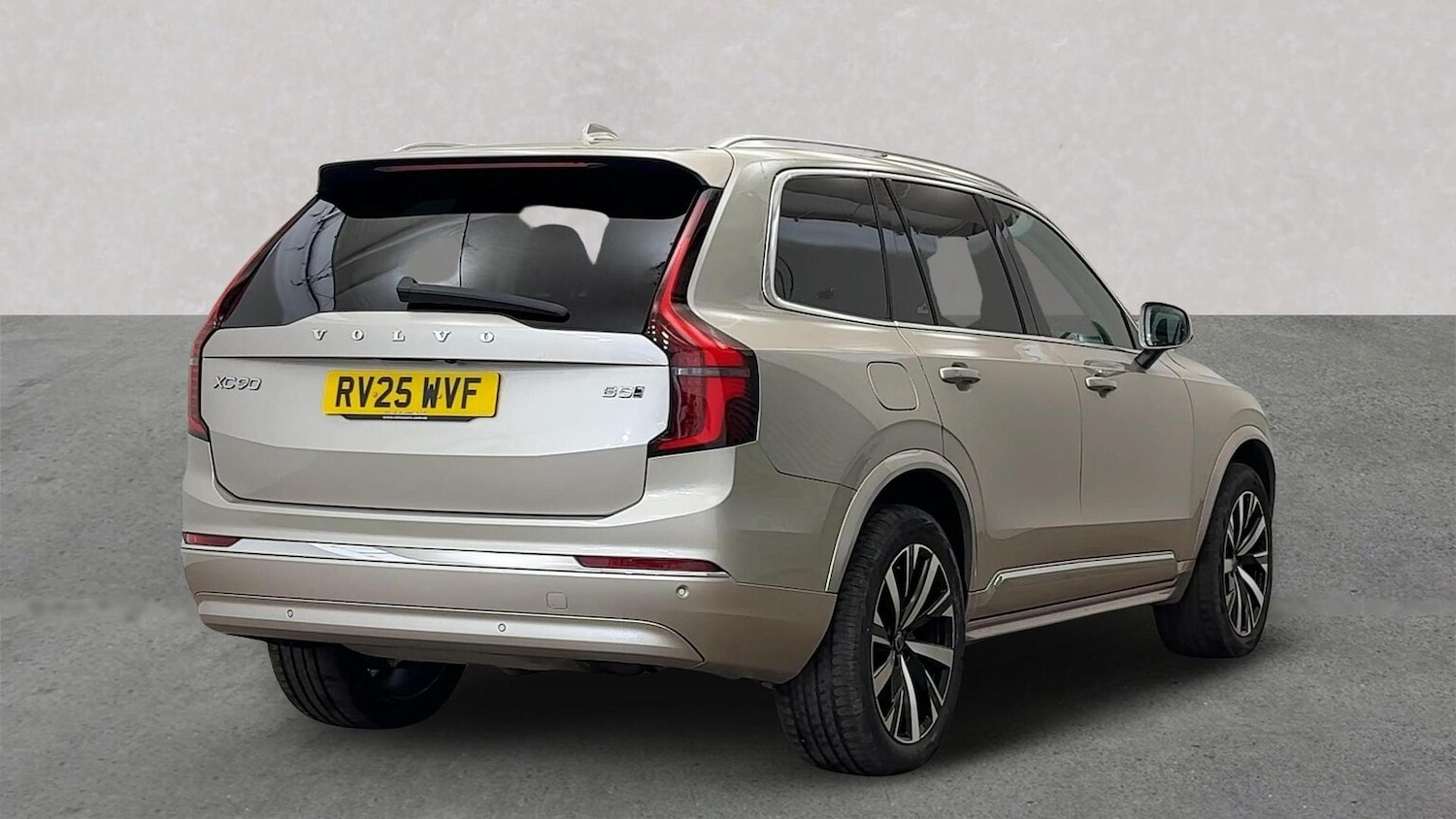 Used Volvo XC90 2025 for sale - 76565447: Photo 7