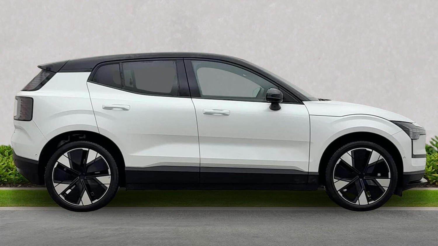 Used Volvo EX30 2025 for sale - 77888660: Photo 3