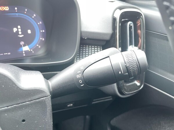 Used Volvo XC40 2025 for sale - 76268330: Photo 28