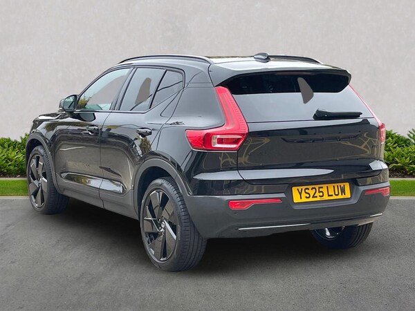 Used Volvo XC40 2025 for sale - 76268330: Photo 2