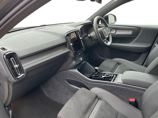 Used Volvo XC40 2025 for sale - 76268330: Photo 7