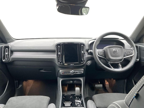 Used Volvo XC40 2025 for sale - 76268330: Photo 8