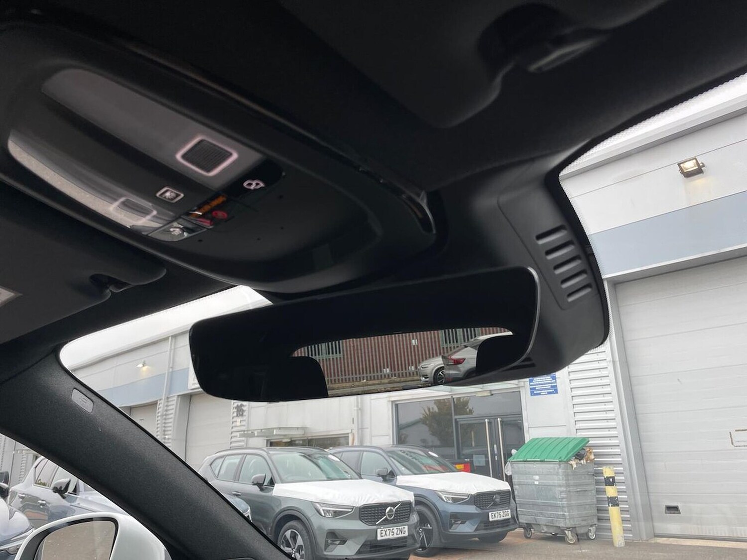 Used Volvo XC40 2025 for sale - 76249735: Photo 14