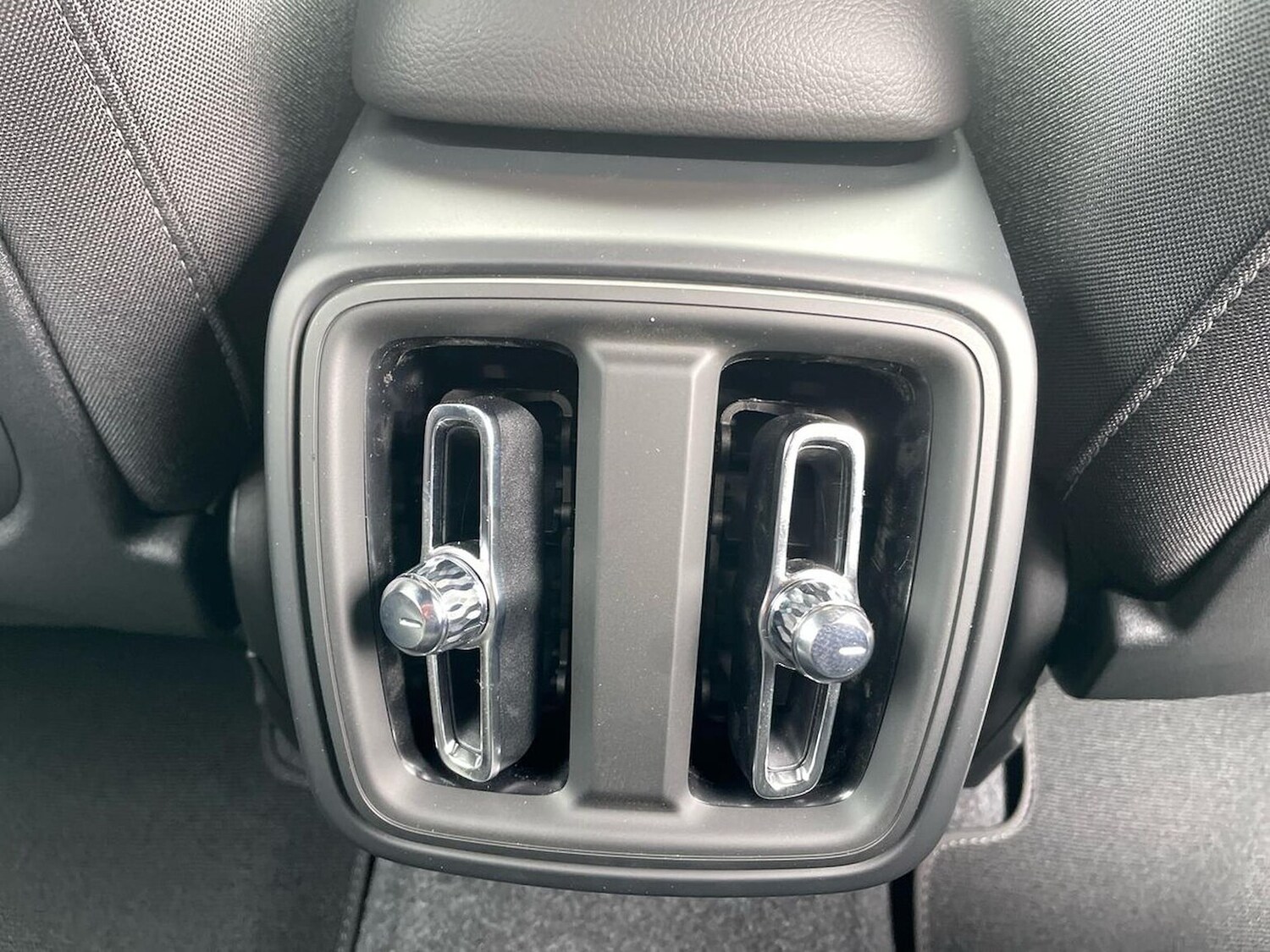 Used Volvo XC40 2025 for sale - 76249735: Photo 22