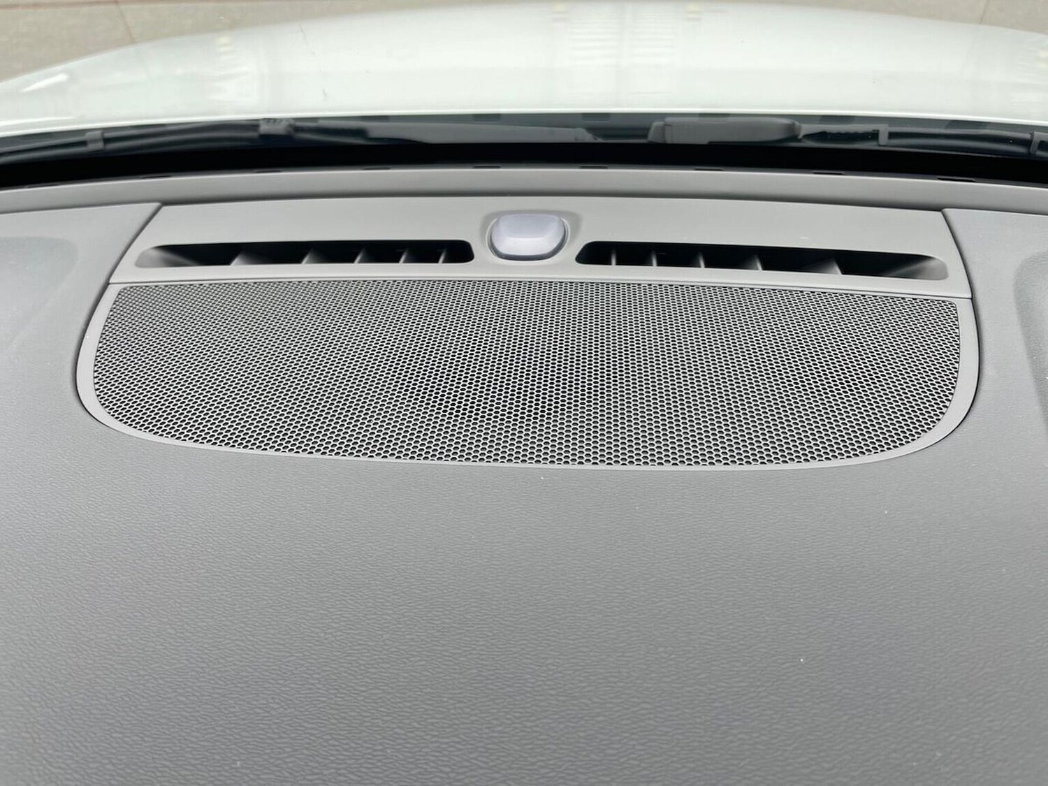 Used Volvo XC40 2025 for sale - 76249735: Photo 30