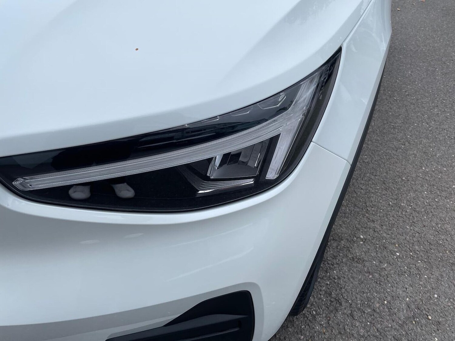 Used Volvo XC40 2025 for sale - 76249735: Photo 32