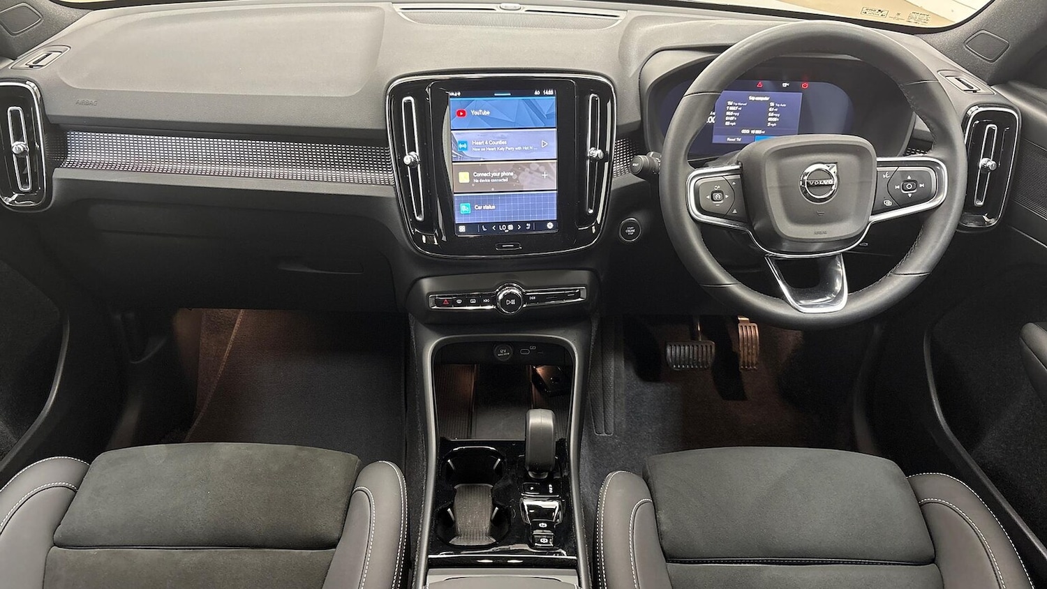 Used Volvo XC40 2025 for sale - 76565469: Photo 11