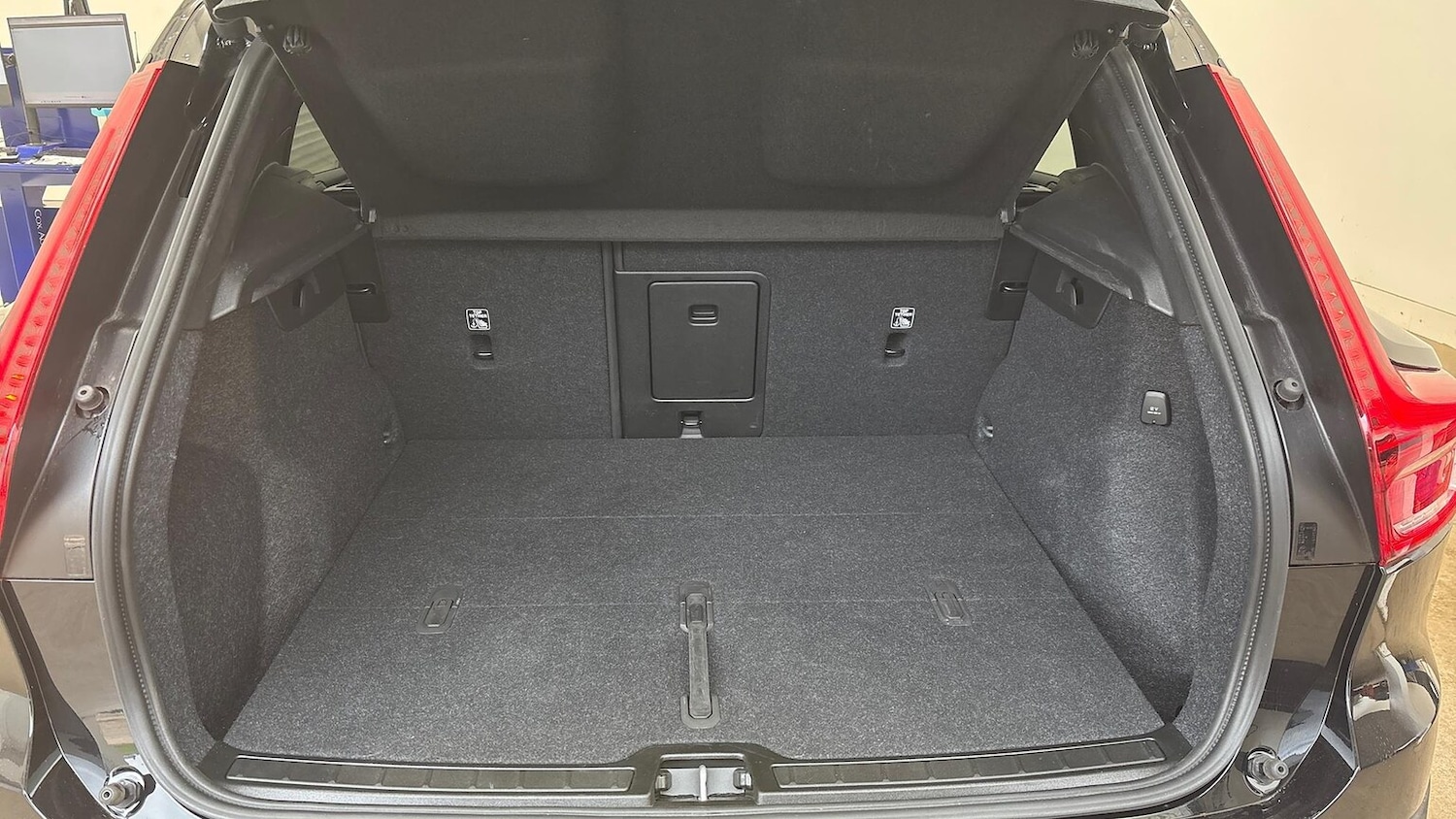 Used Volvo XC40 2025 for sale - 76565469: Photo 14