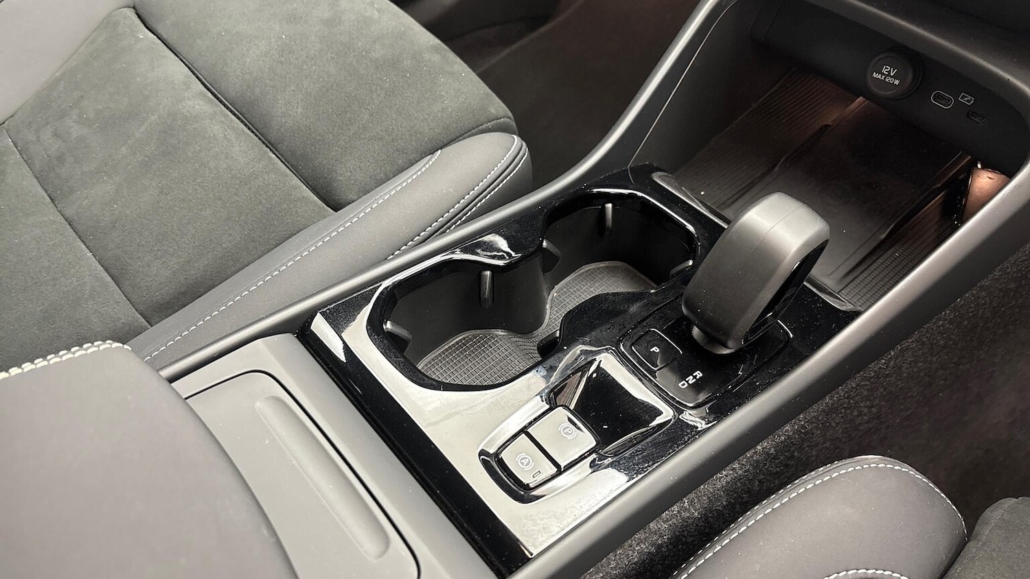 Used Volvo XC40 2025 for sale - 76565469: Photo 30