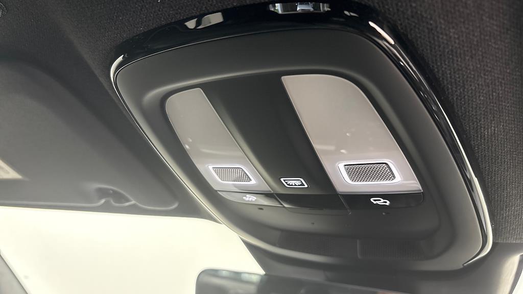 Used Volvo XC40 2025 for sale - 76565469: Photo 31