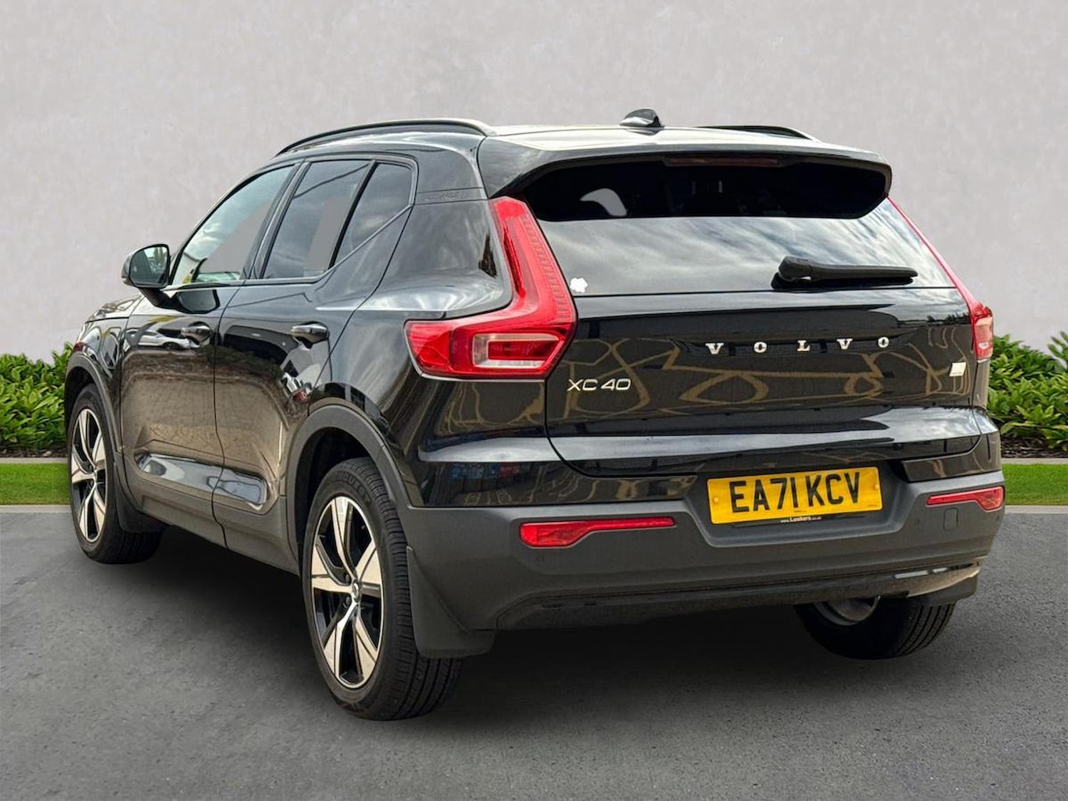 Used Volvo XC40 2021 for sale - 77873661: Photo 2