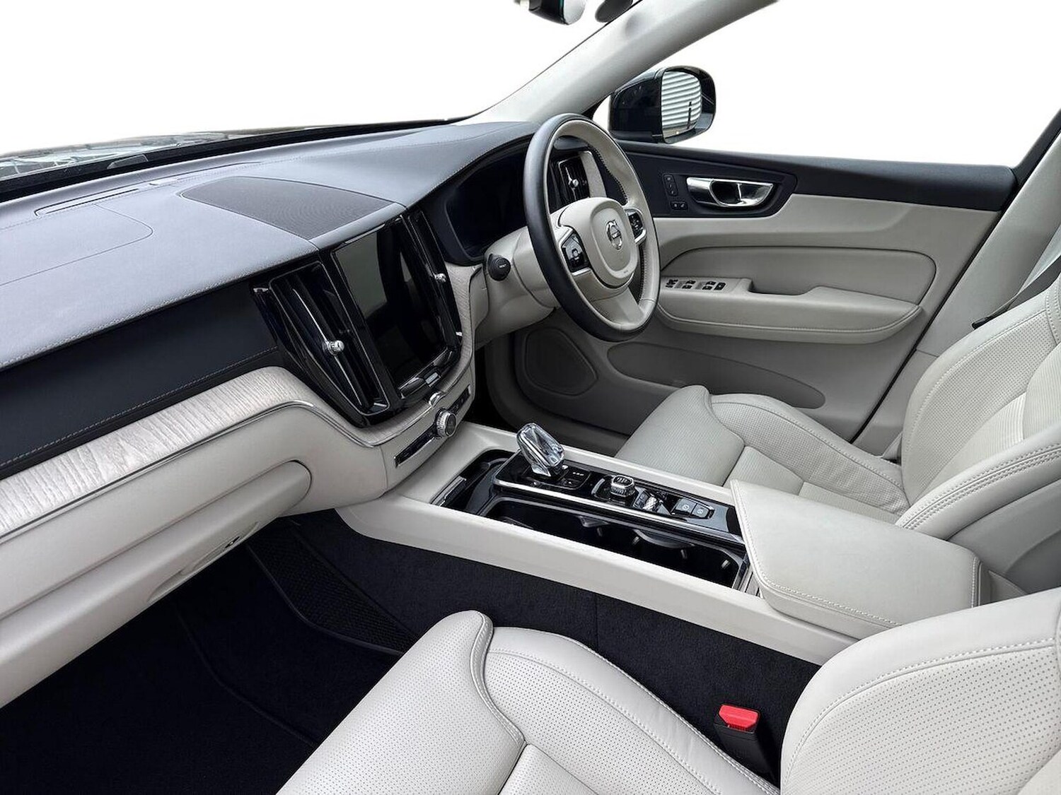 Used Volvo XC60 2020 for sale - 76017868: Photo 7
