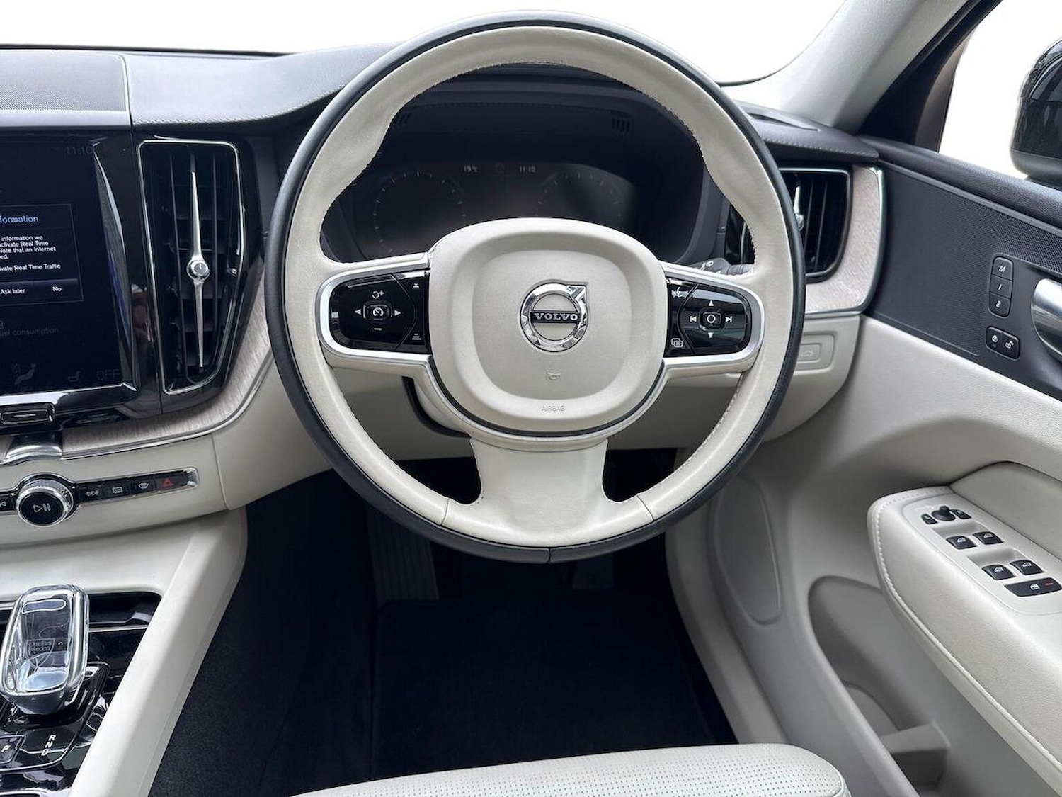 Used Volvo XC60 2020 for sale - 76017868: Photo 9