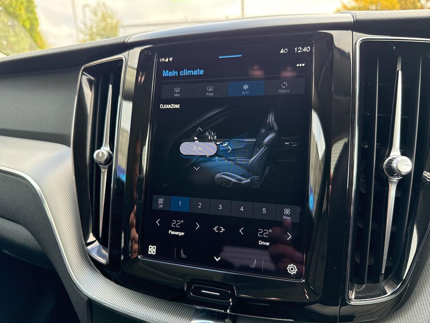 Used Volvo XC60 2023 for sale - 76439800: Photo 25