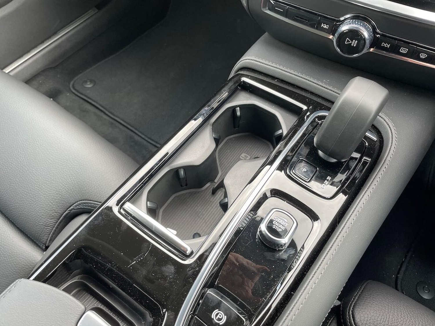 Used Volvo V60 2025 for sale - 76504980: Photo 13