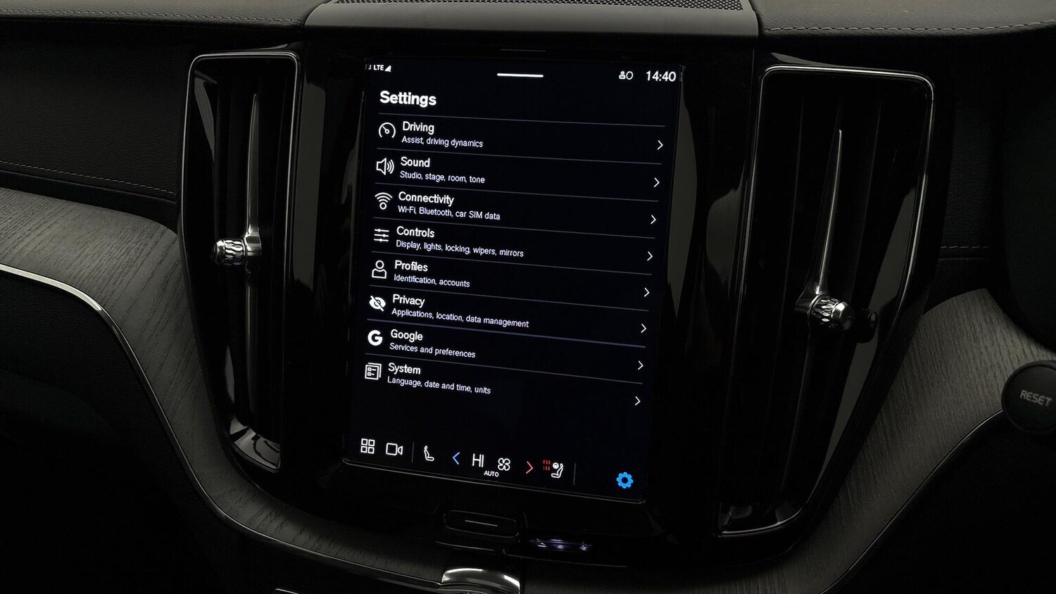 Used Volvo XC60 2025 for sale - 77487379: Photo 35