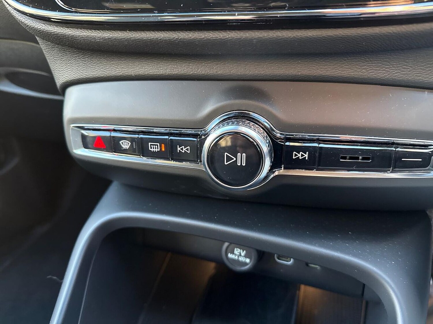 Used Volvo XC40 2025 for sale - 77487416: Photo 12