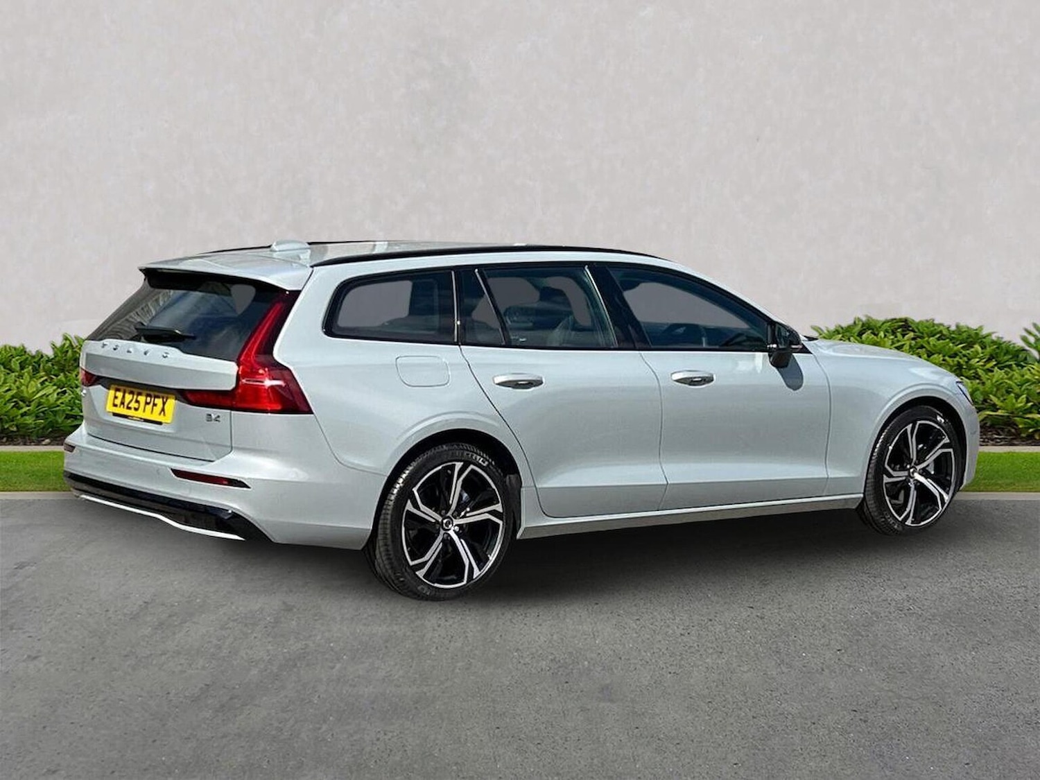 Used Volvo V60 2025 for sale - 76455196: Photo 18
