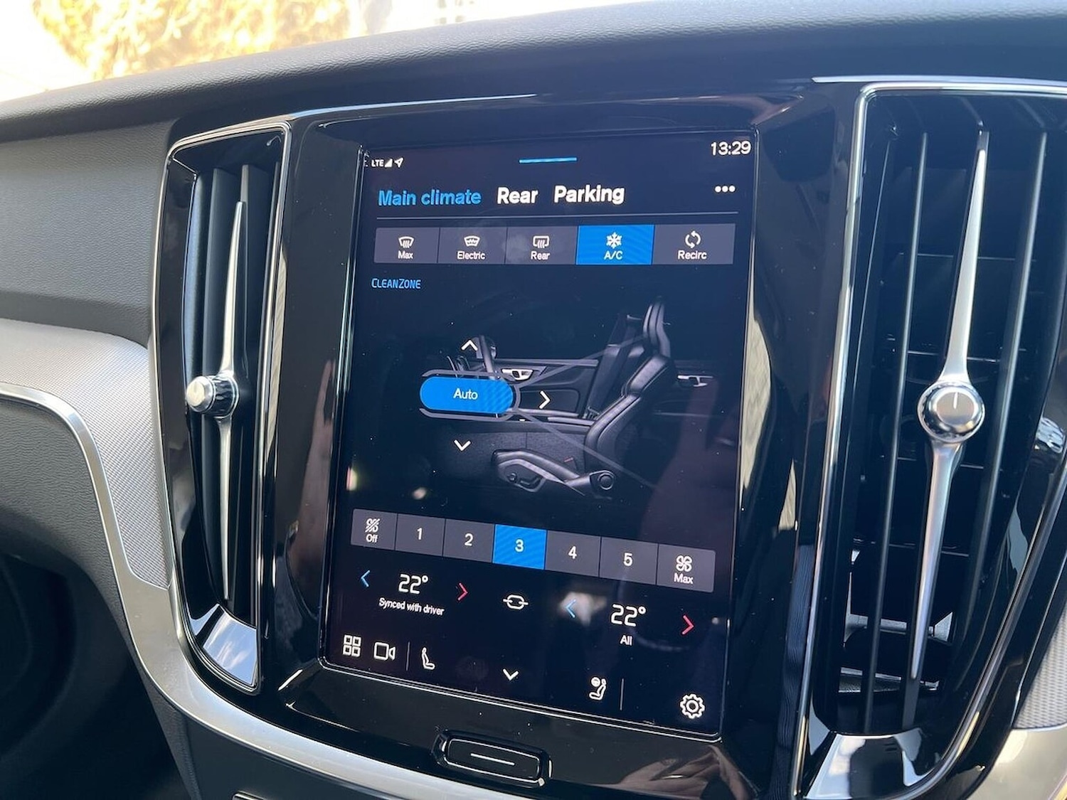 Used Volvo V60 2025 for sale - 76455196: Photo 25