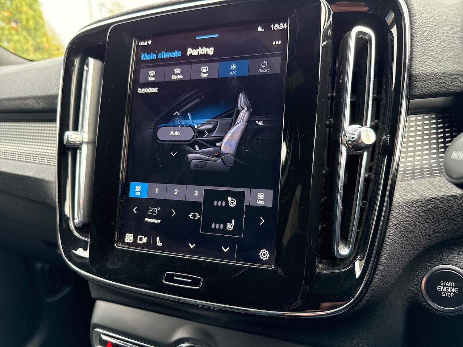 Used Volvo XC40 2024 for sale - 76149448: Photo 25